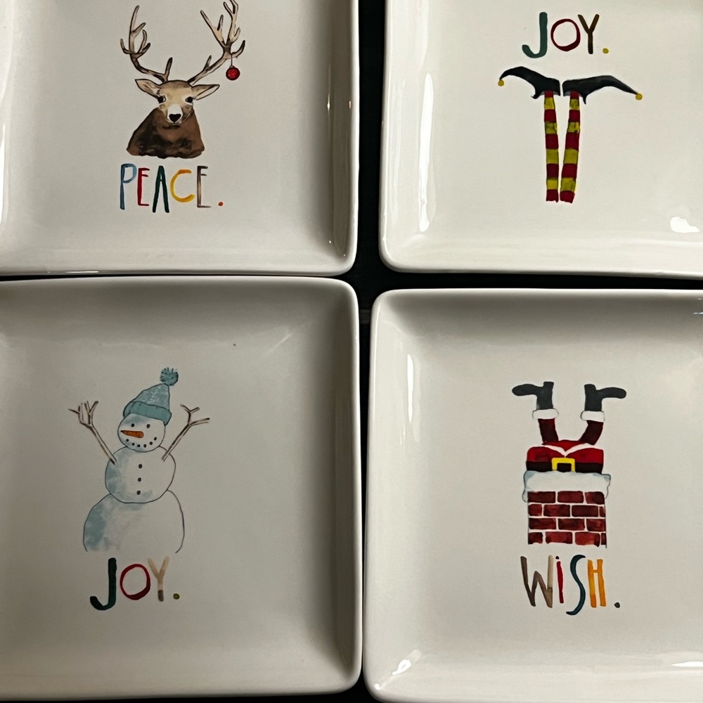 Rae Dunn set of 4 Festive Holiday Square Plates Set